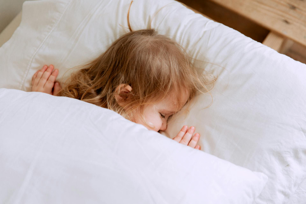 A Guide to a Healthy and Sound Sleep for Your Little One